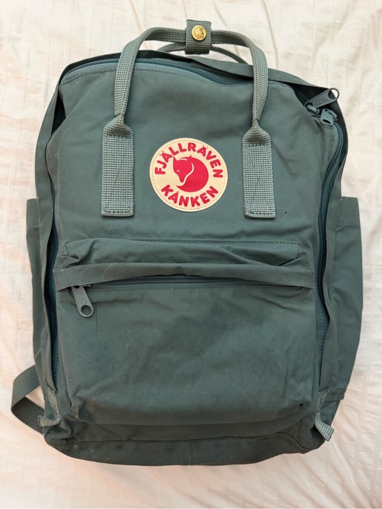 Fjallraven Handbags - Fjallraven Kånken Backpack in Dark Green